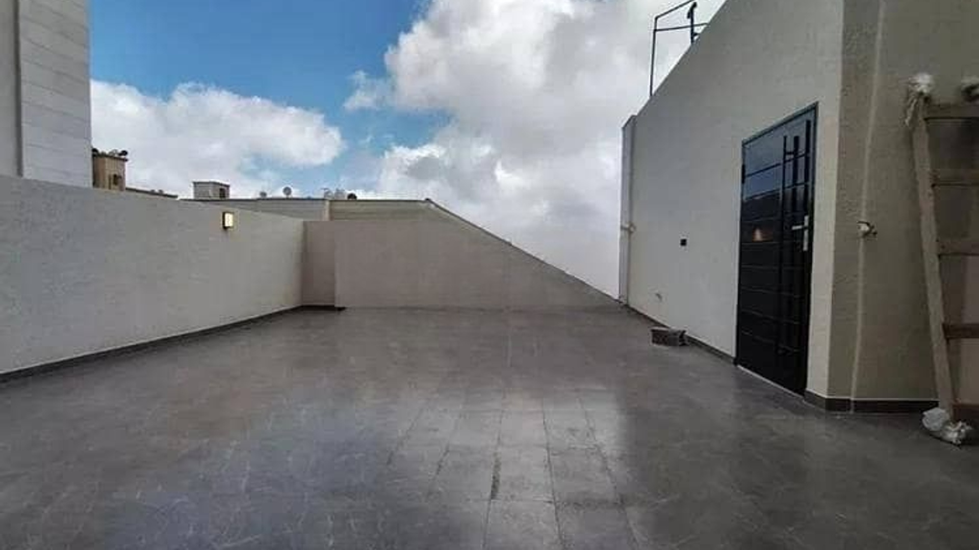 Property thumbnail 6