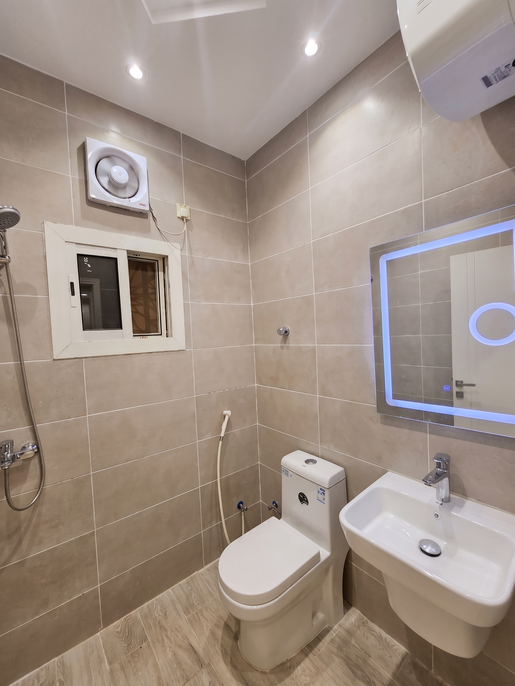 Property thumbnail 6