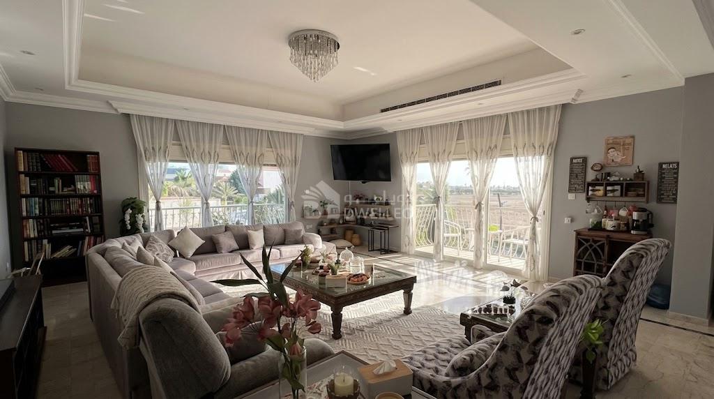 Property thumbnail 8